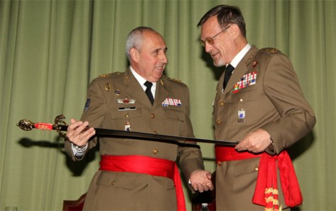 El teniente general Álvarez recibe el Premio Gran Capitán