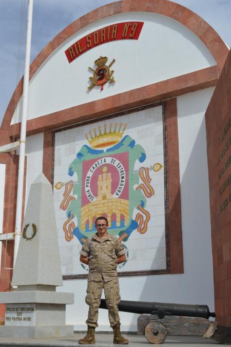 Un soldado del Regimiento de Infantería Soria 9 salva la vida de una mujer y su hijo