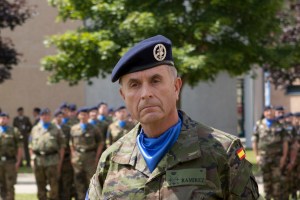 TENIENTE GENERAL ALFREDO RAMÍREZ JEFE DEL EUROCUERPO «Quiero aumentar la capacidad operativa todo lo posible»