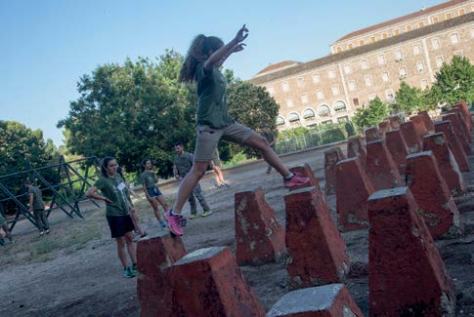 Los jóvenes tienen que demostrar una buena forma física y resistencia